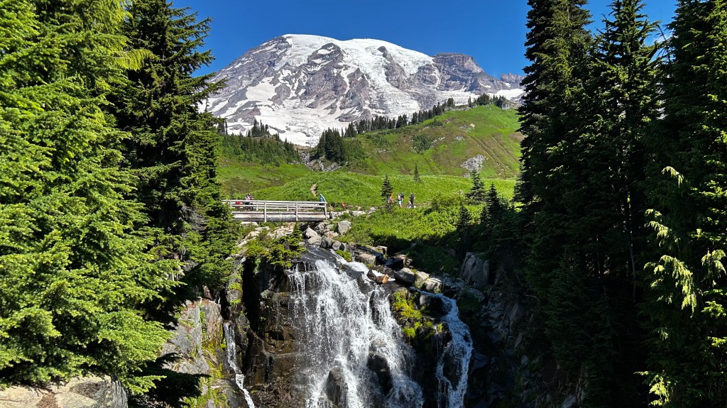 Skyline Loop, Paradise