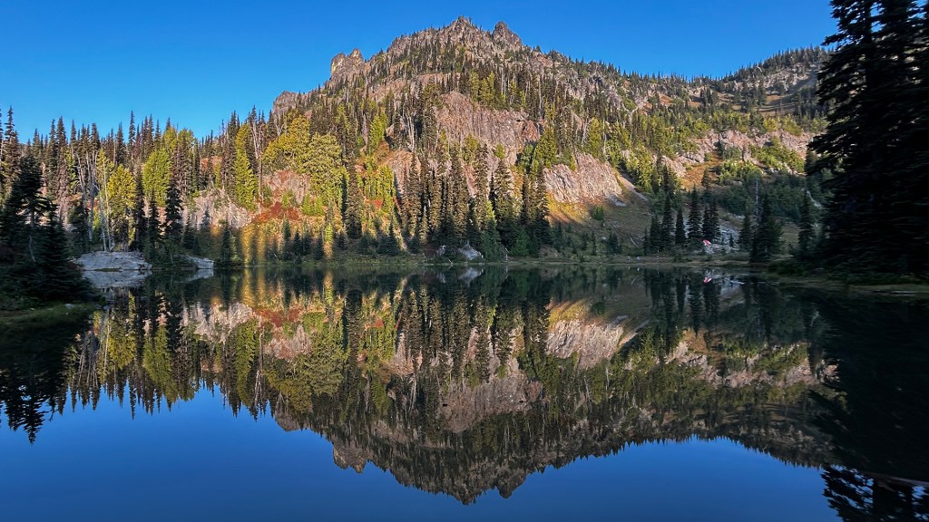 Sheep Lake and Sourdough&nbsp;Gap